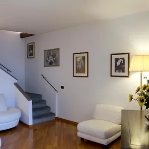 artisti-apartment-in-florence-with-great-a-c.it-tuscanyhotel.com/