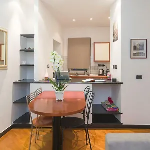 old-port-apartment.hotelitalianriviera.com/
